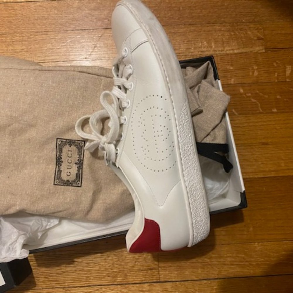 GUCCI Sneakers size 8.5